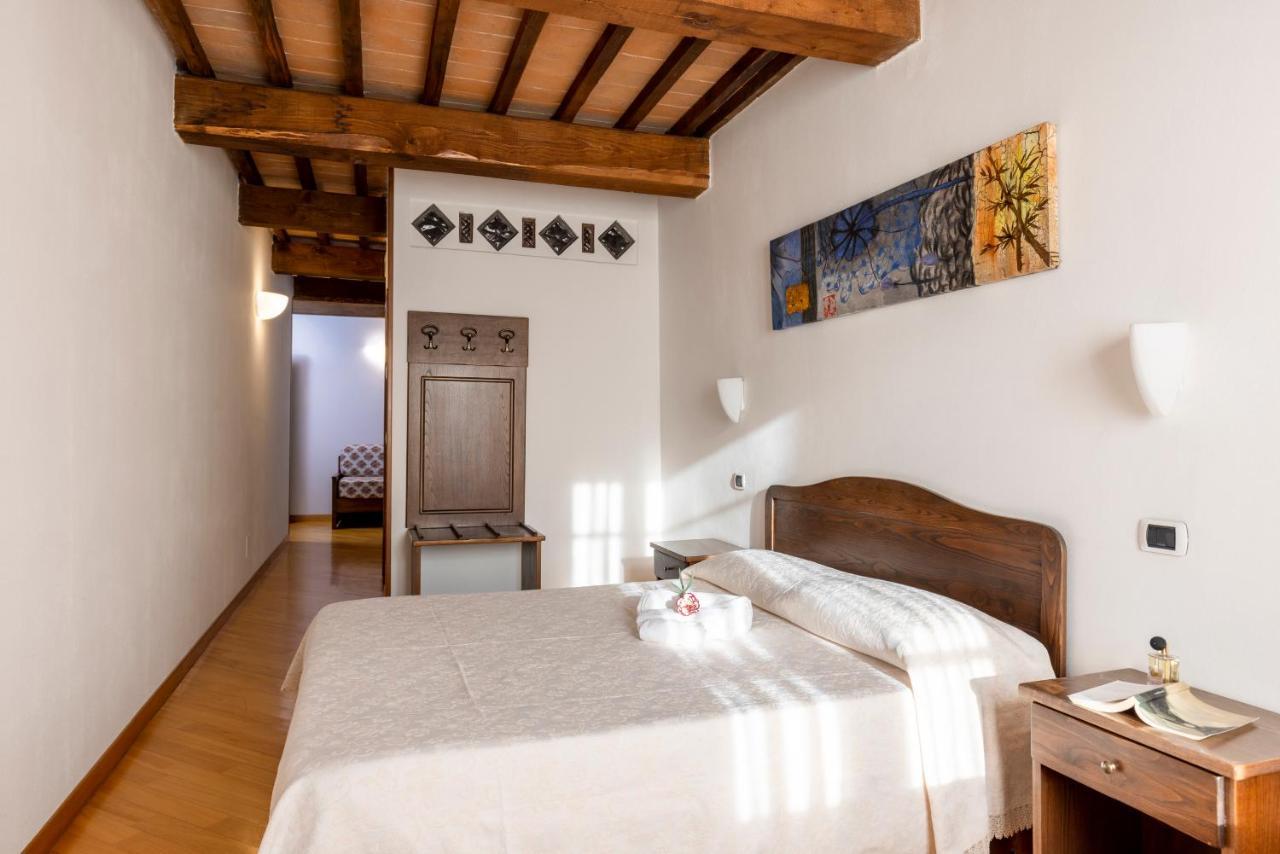 Hotel La Pace Asciano Extérieur photo