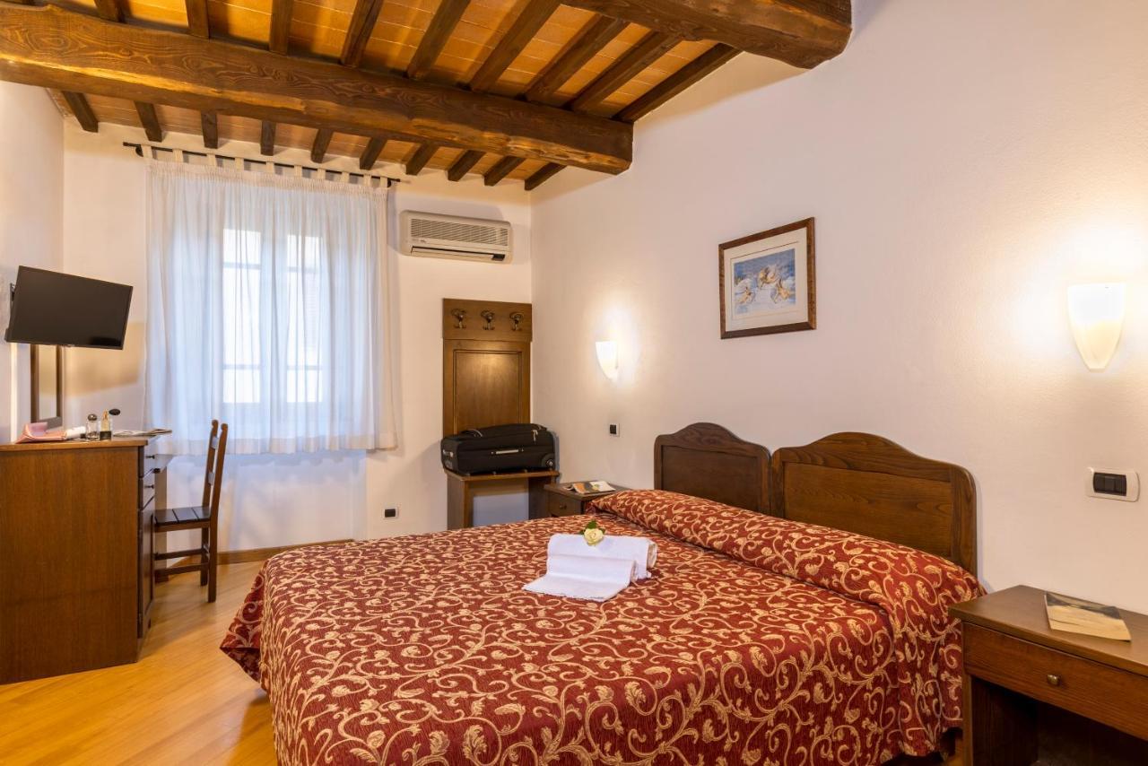 Hotel La Pace Asciano Extérieur photo
