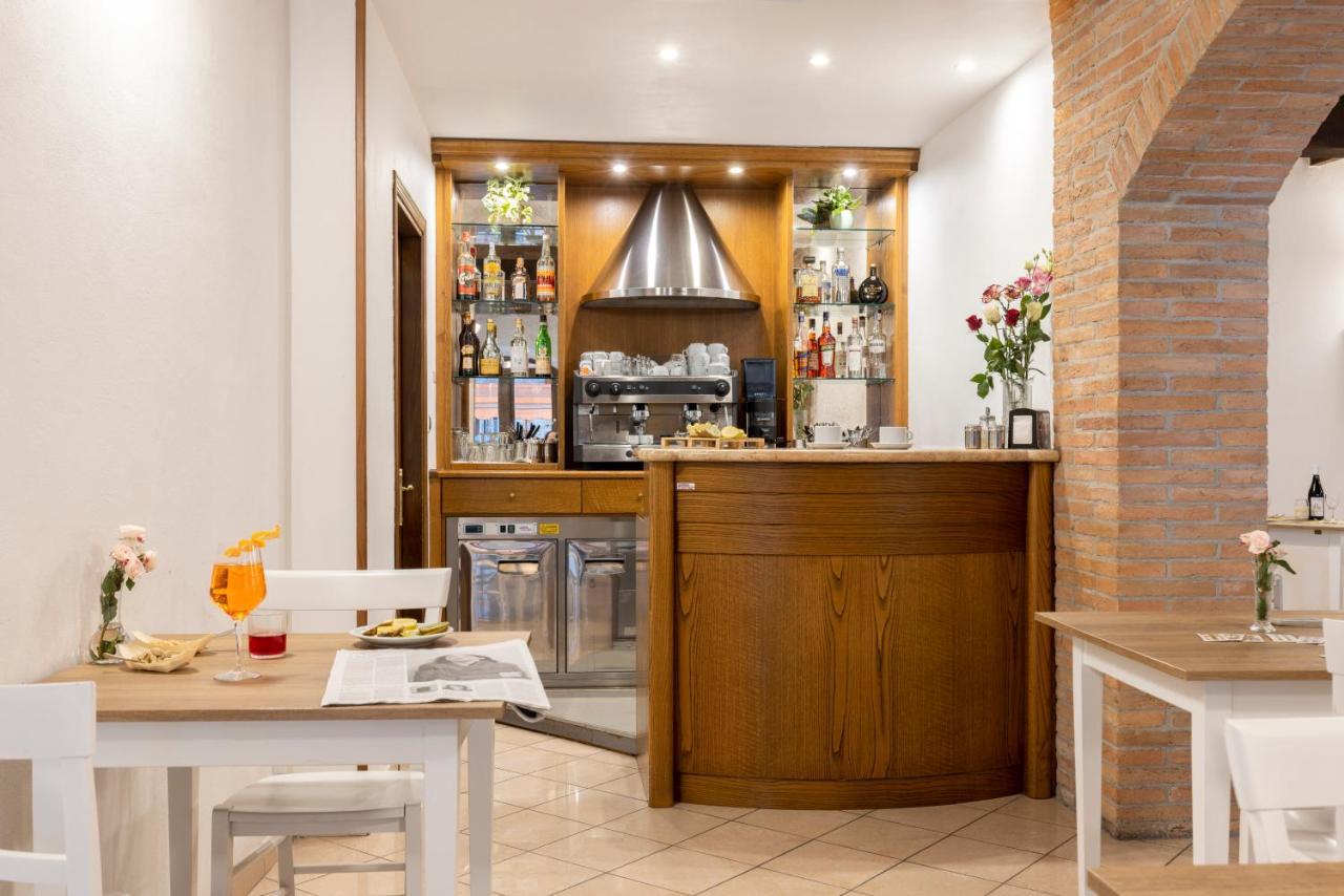 Hotel La Pace Asciano Extérieur photo