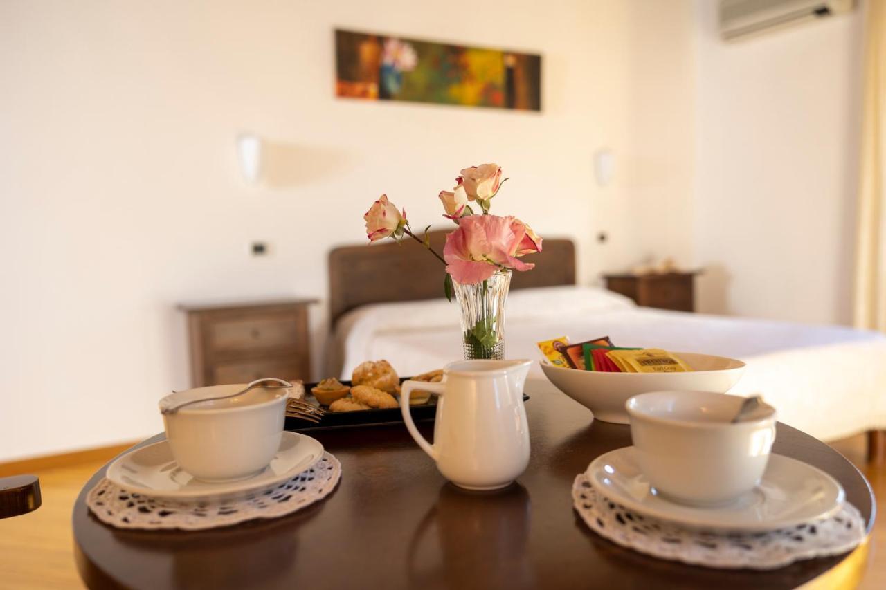 Hotel La Pace Asciano Extérieur photo