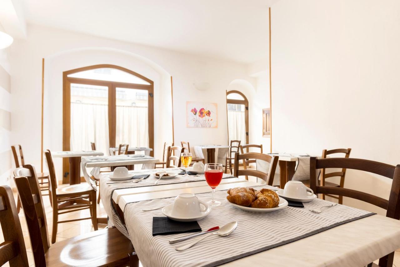 Hotel La Pace Asciano Extérieur photo